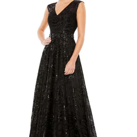 MAC DUGGAL 12413 EMBROIDERED EMBELLISHED WAIST CAP SLEEVE A-LINE BLACK GOWN 16 - Picture 1 of 7